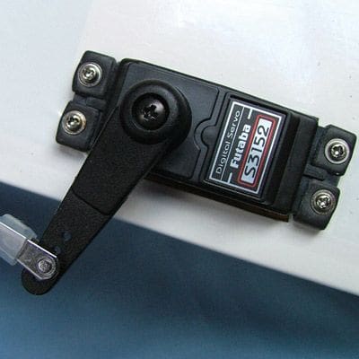 Futaba S3152 servos